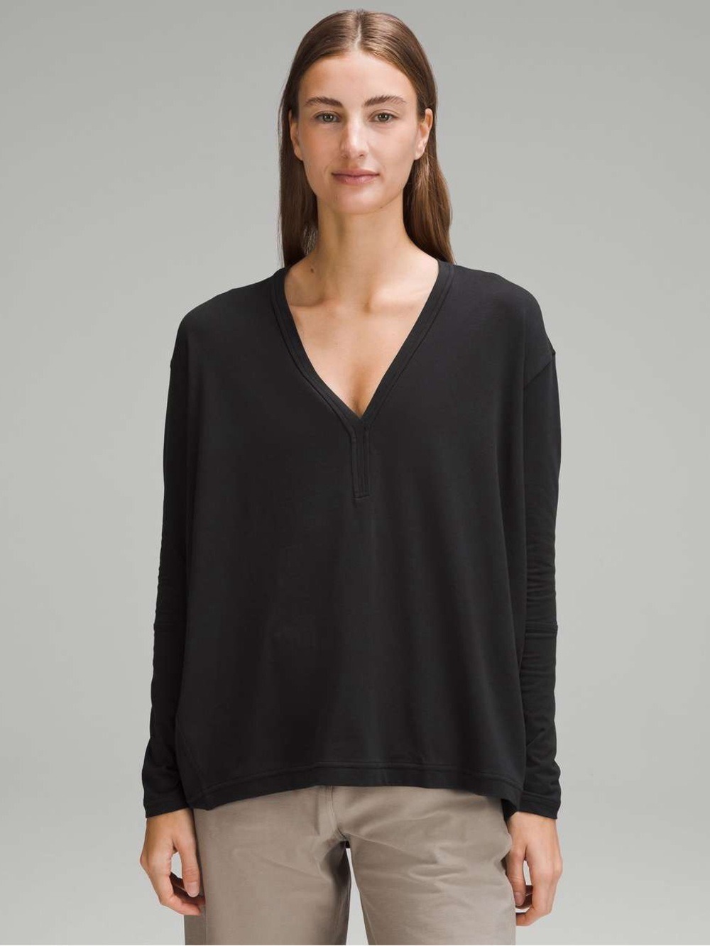 Lululemon Back In Action V-Neck Long-Sleeve Shirt Black Size 8